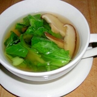 青梗菜と椎茸の中華風スープ